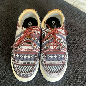 HOOEY® LOPER
Style: YHYC006